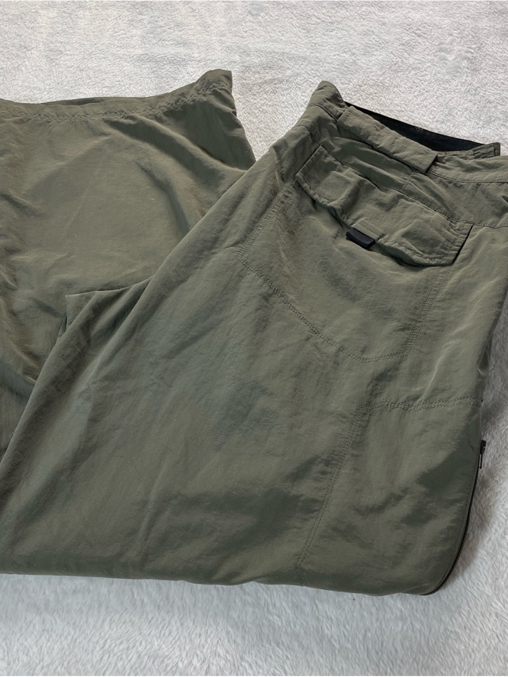 Eddie Bauer Hiking Pants Mens 36x32 Dark Green Nylon Outdoor Trail Pockets